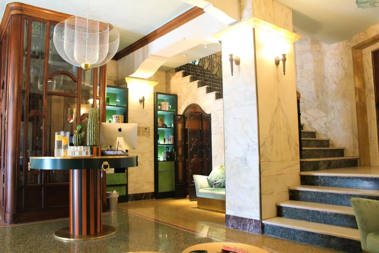 Hotel Continental Genova 4*, Γένοβα