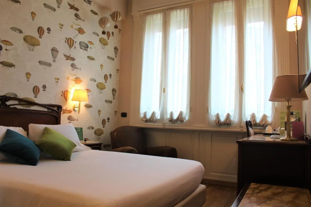 Hotel Continental Genova  Γένοβα