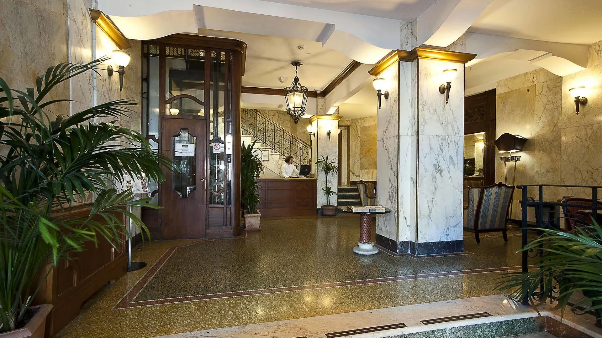 Hotel Continental Genova 4*,  Italien