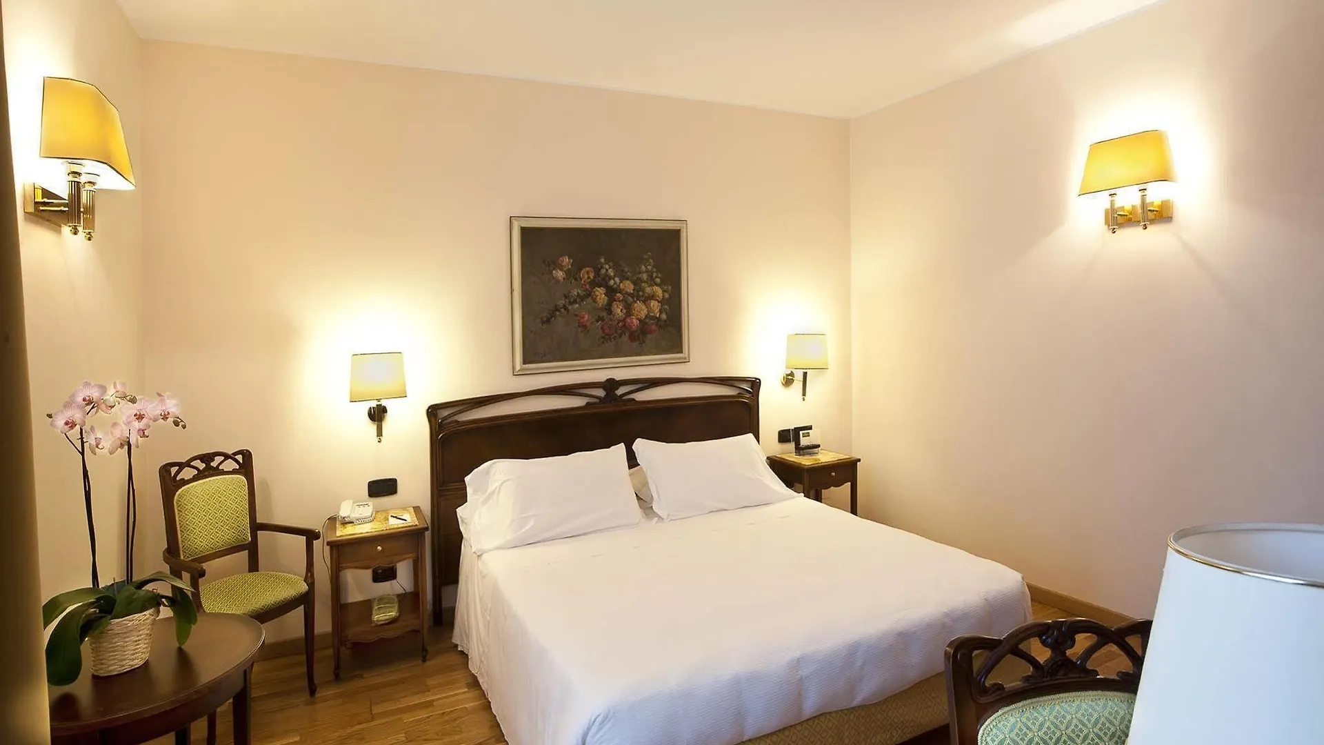 Hotel Continental Genova 4*,