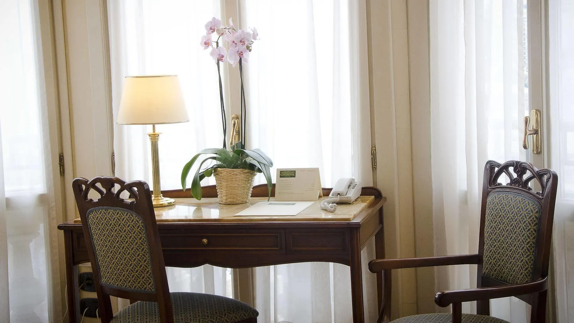 Hotel Continental Genova 4*,